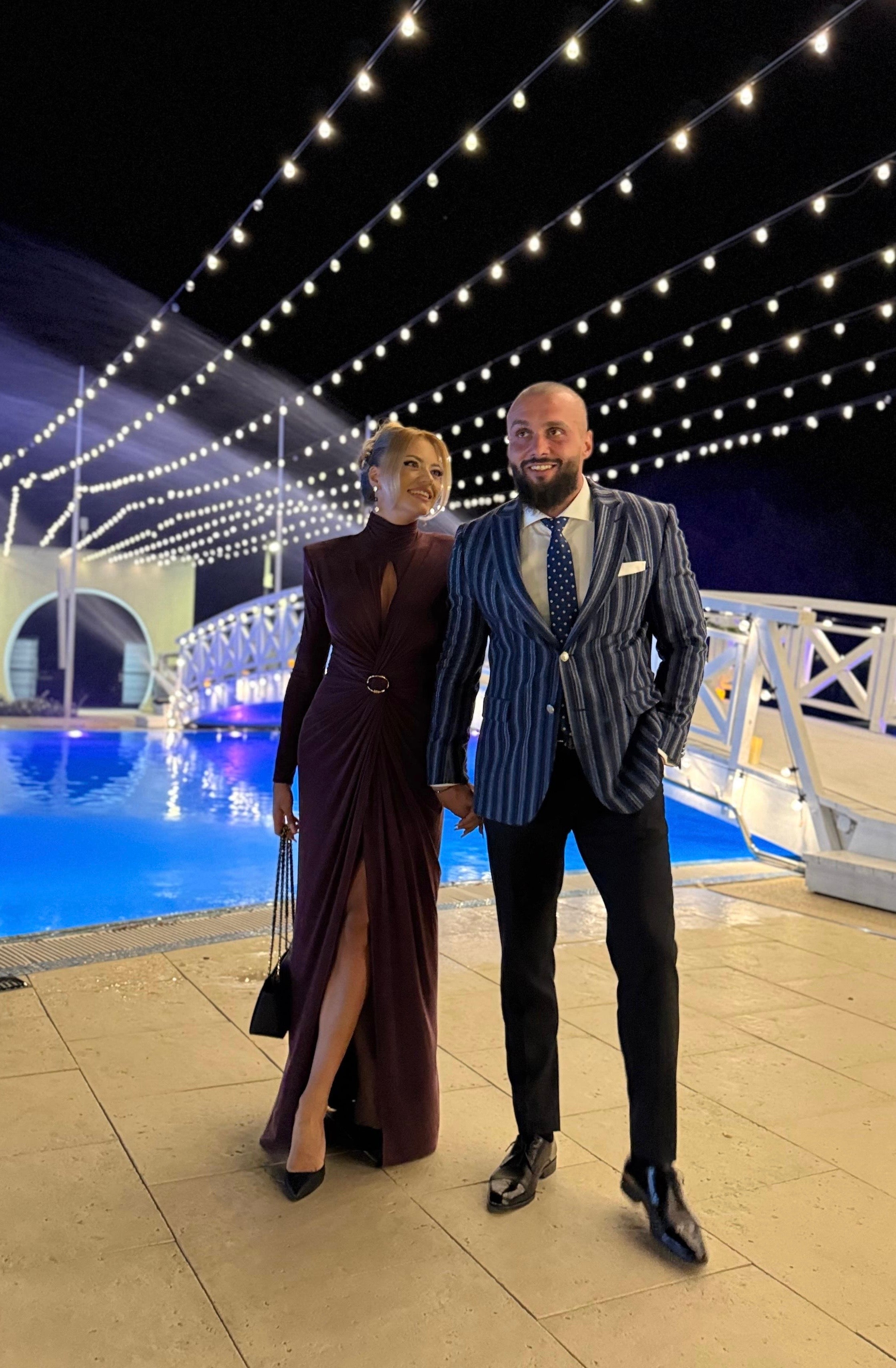 Povestea noastră: din ’94 până în online (cu ceva discuții de familie între timp 😅)