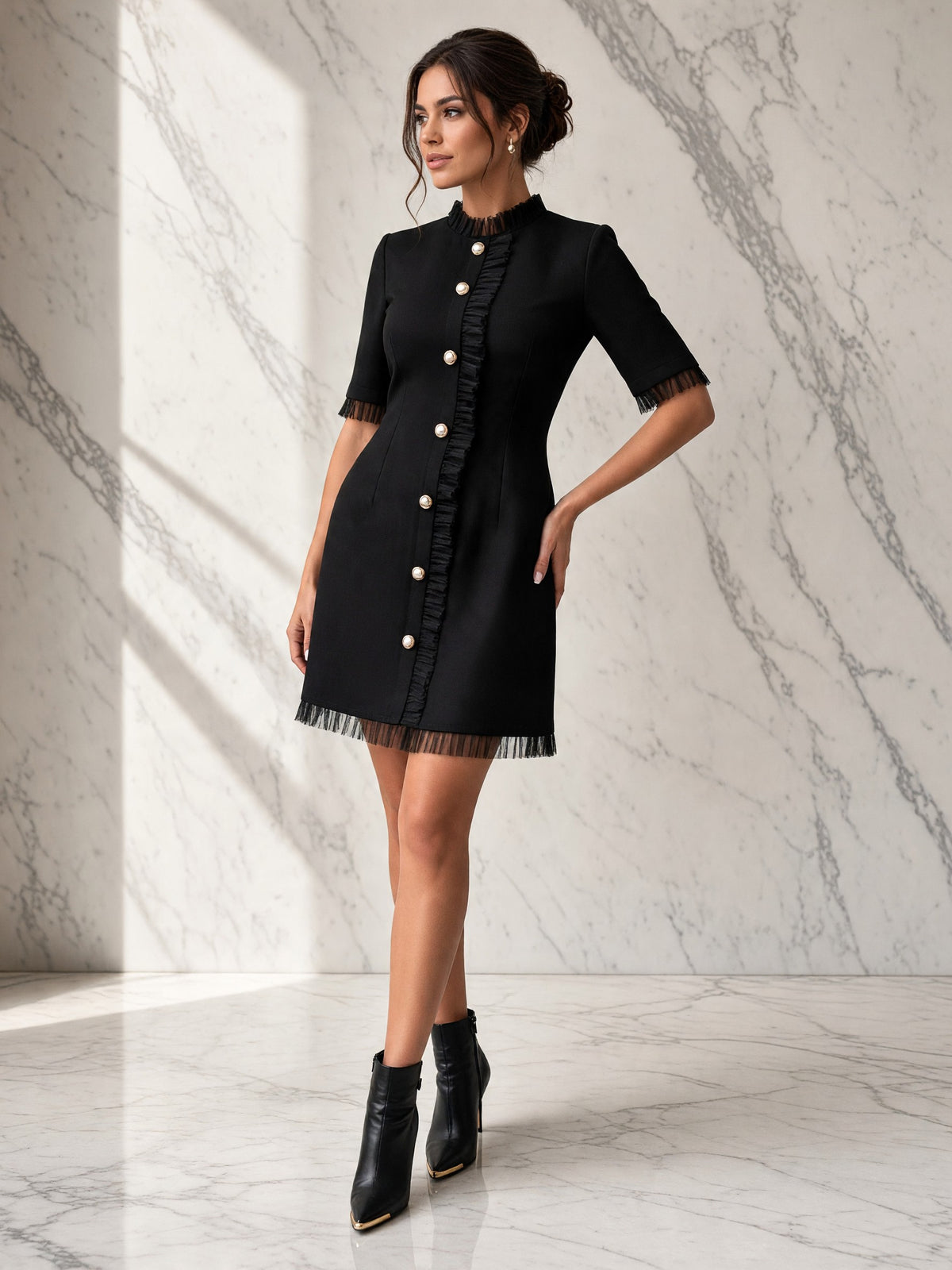 Rochie scurtă Oriane cu volane din tul – negru