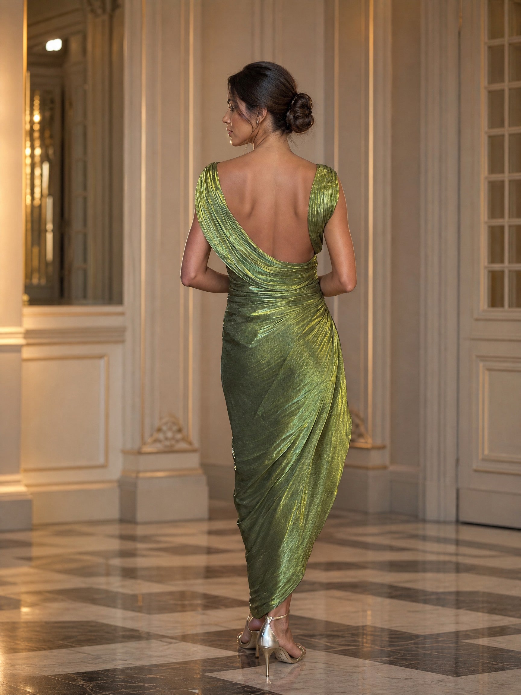 Rochie Midi Eleganta Verde Olive Metalizata cu Drapaj Asimetric - Adelisse Green