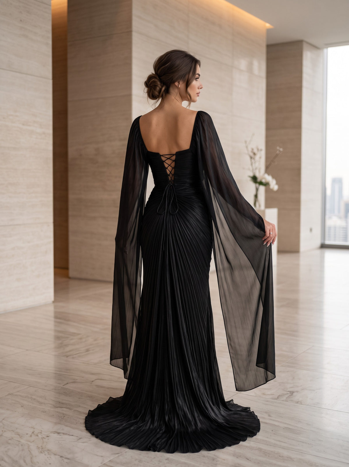 Rochie Lungă Elegantă Luma Neagră cu Mâneci-Capă 0875
