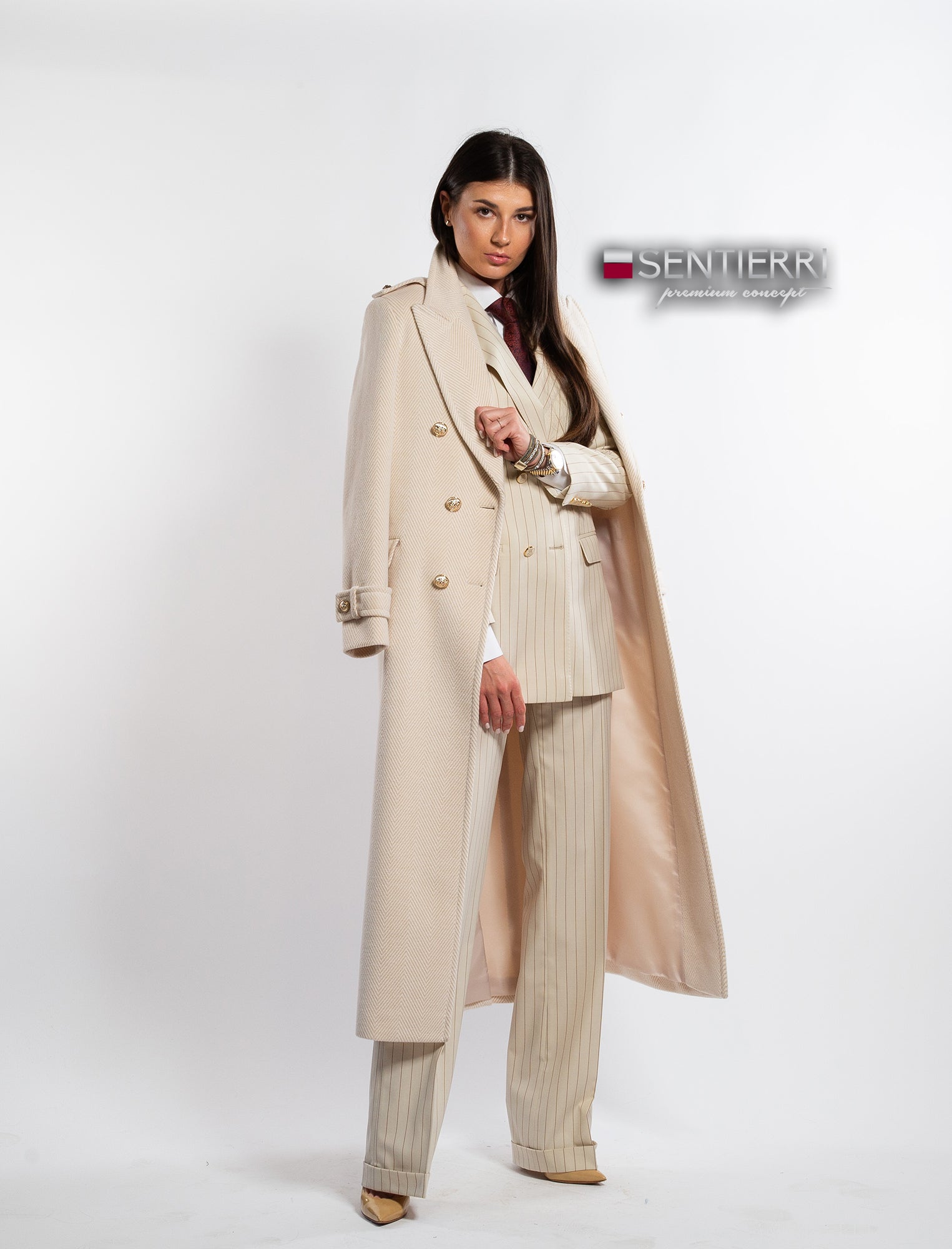 Paltonul Herringbone Sentierri