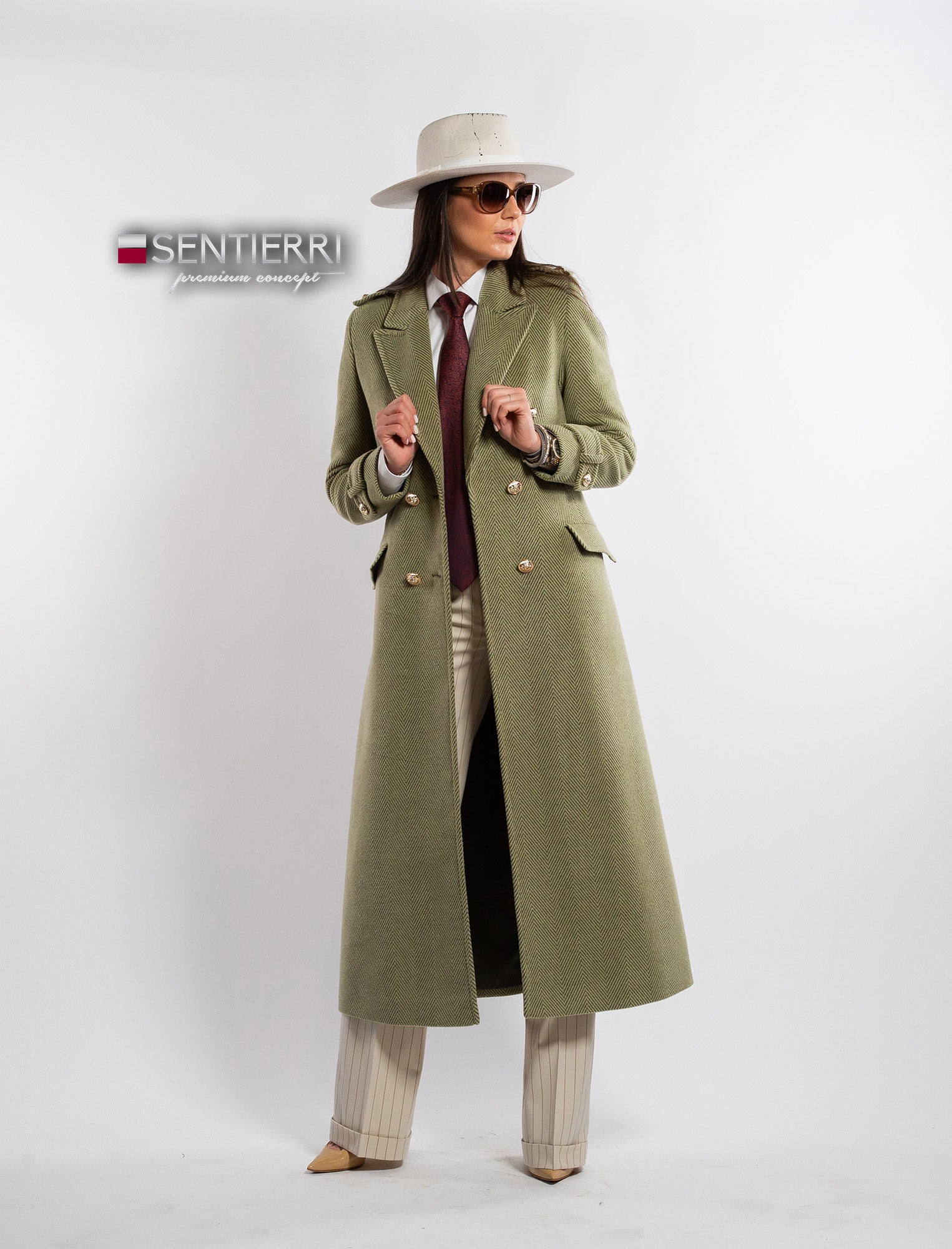 Paltonul Herringbone Sentierri