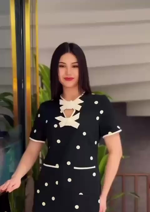 Încărcați videoclipul: Rochie Polka Chic
