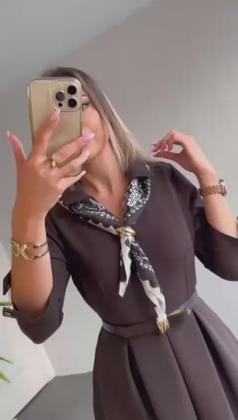 Încărcați videoclipul: Rochie în cloș - Viva